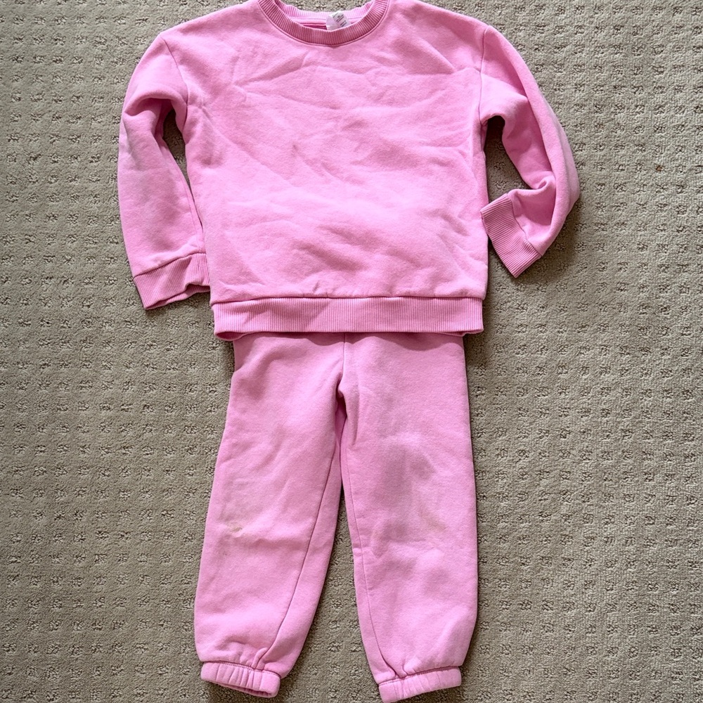 TONES Girls Bubblegum Pink Sweatsuit – Size 5
